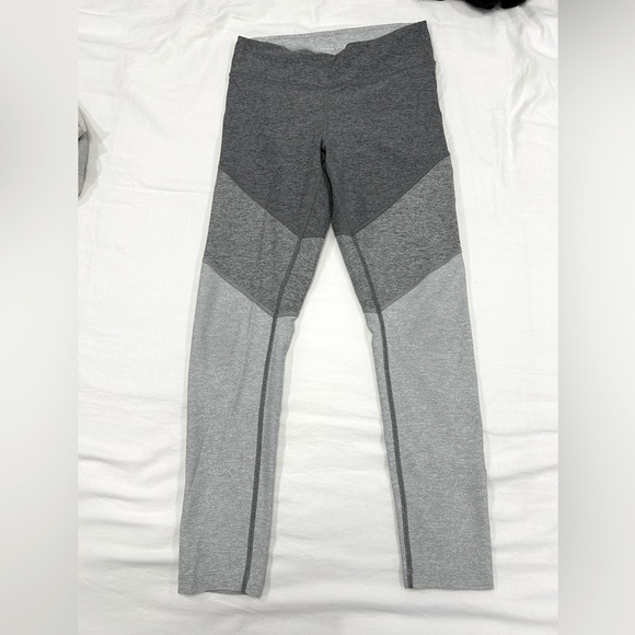 Outdoor Voices Gray Colorblock full length leggings Activewear - Picture 5 of 5